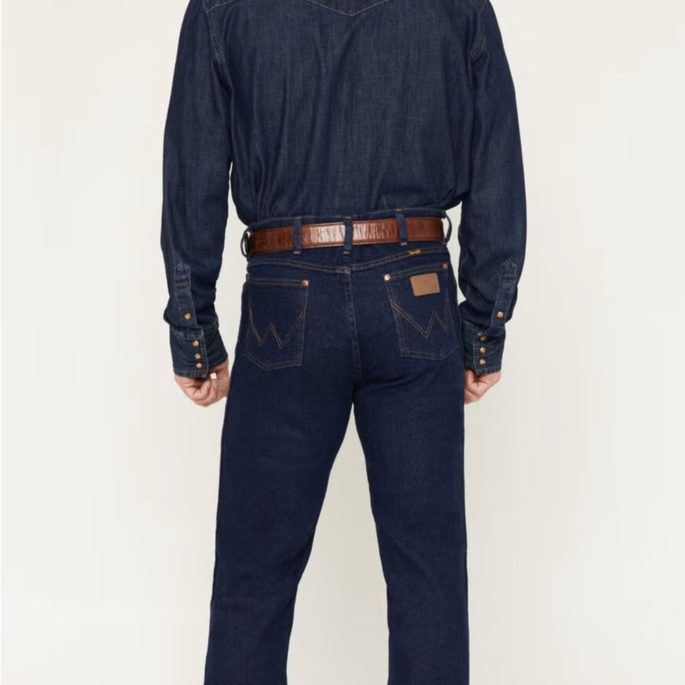 Wrangler Men’s 937 Stretch Slim Cowboy Cut Jeans